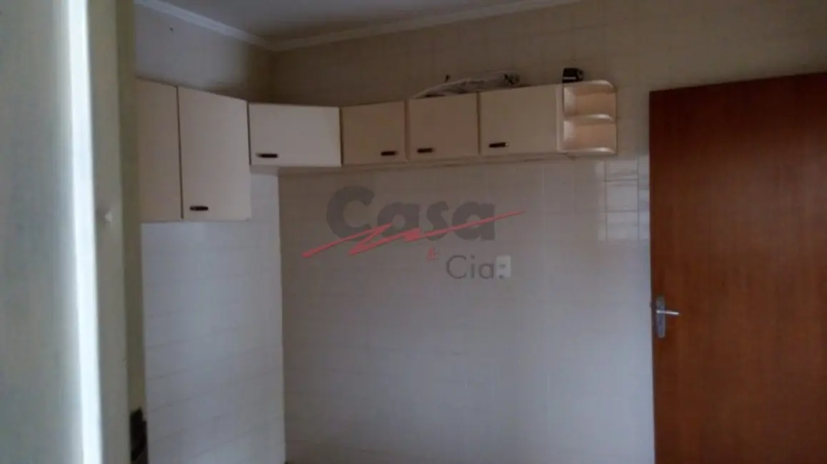 Apartamento com 3 quartos para alugar, 99m2 em Jardim Irajá, Ribeirao Preto - SP - imagem 8 Foto 8 de Apartamento com 3 quartos para alugar, 99m2 em Jardim Irajá, Ribeirao Preto - SP