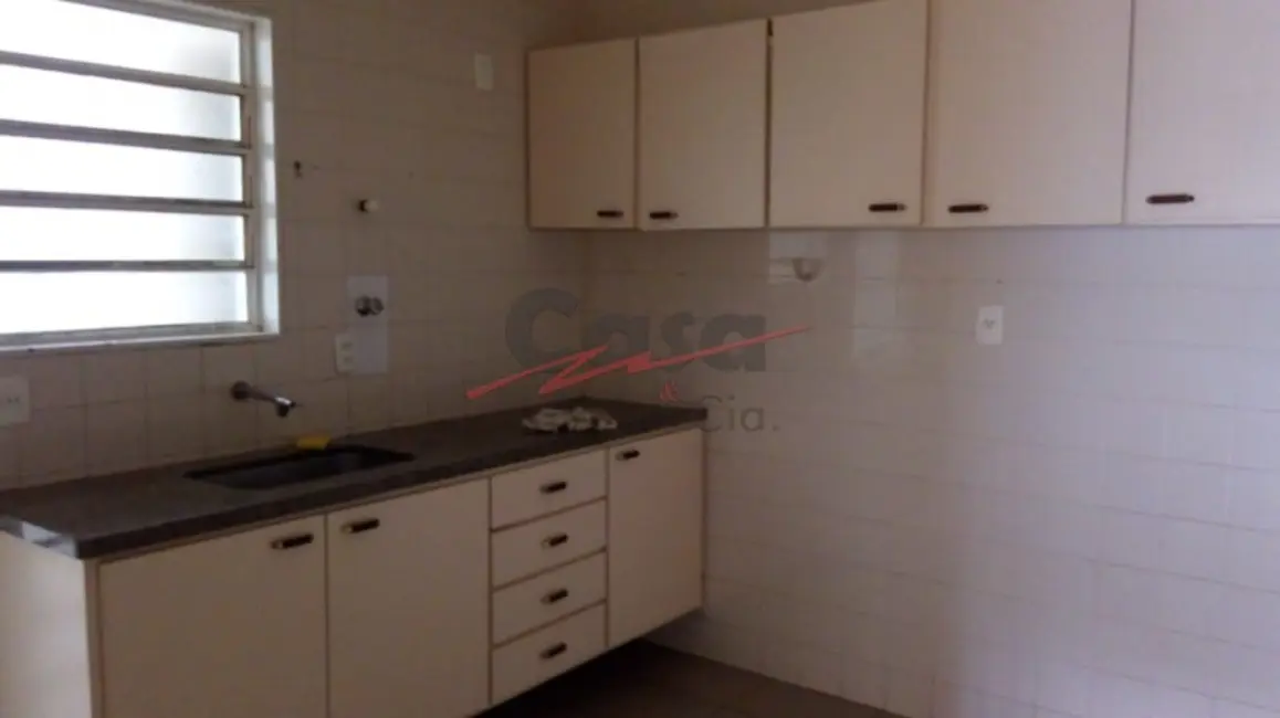 Apartamento com 3 quartos para alugar, 99m2 em Jardim Irajá, Ribeirao Preto - SP - imagem 6 Foto 6 de Apartamento com 3 quartos para alugar, 99m2 em Jardim Irajá, Ribeirao Preto - SP