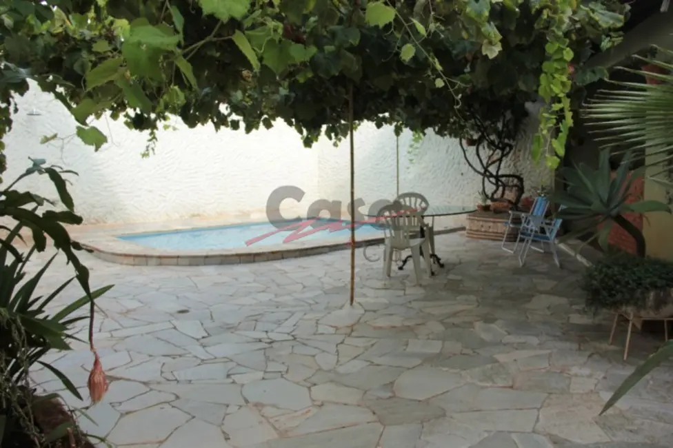 Foto 2 de Sobrado com 4 quartos à venda, 297m2 em Parque dos Bandeirantes, Ribeirao Preto - SP