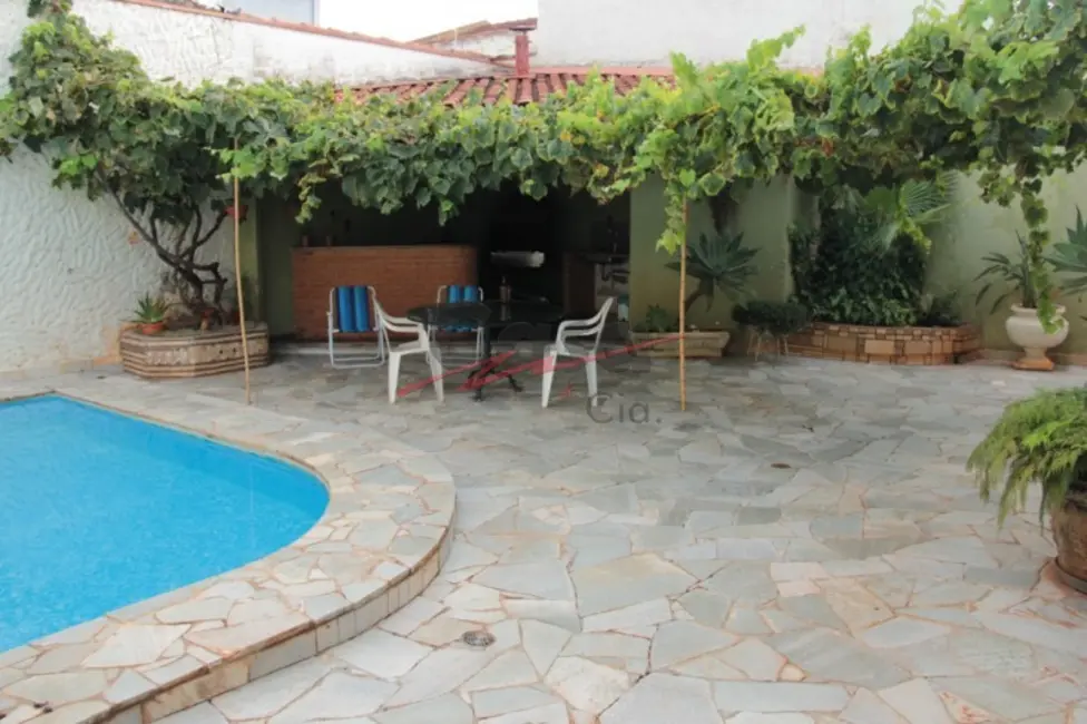 Foto 3 de Sobrado com 4 quartos à venda, 297m2 em Parque dos Bandeirantes, Ribeirao Preto - SP