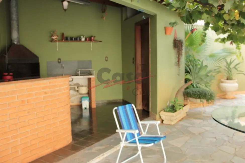 Foto 4 de Sobrado com 4 quartos à venda, 297m2 em Parque dos Bandeirantes, Ribeirao Preto - SP