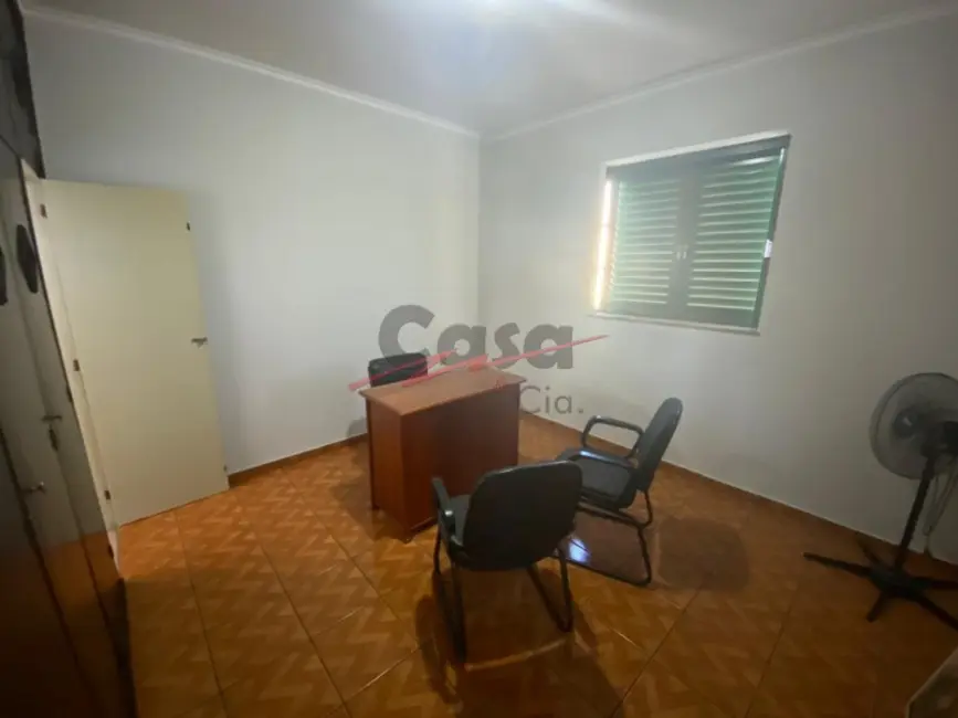 Sobrado com 4 quartos para alugar, 215m2 em Campos Elíseos, Ribeirao Preto - SP - imagem 7 Foto 7 de Sobrado com 4 quartos para alugar, 215m2 em Campos Elíseos, Ribeirao Preto - SP