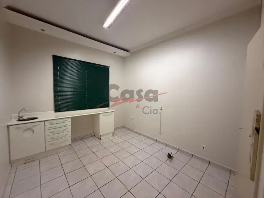 Foto 5 de Sala Comercial para alugar, 125m2 em Vila Seixas, Ribeirao Preto - SP