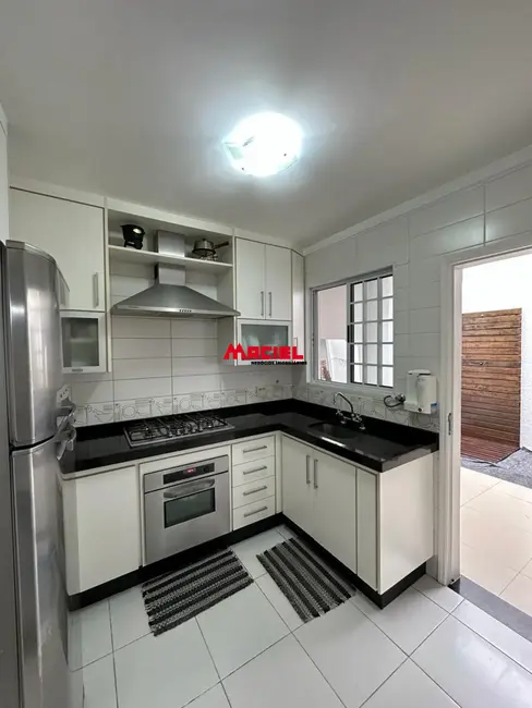 Foto 2 de Casa de Condomínio com 3 quartos à venda, 101m2 em Sao Jose Dos Campos - SP