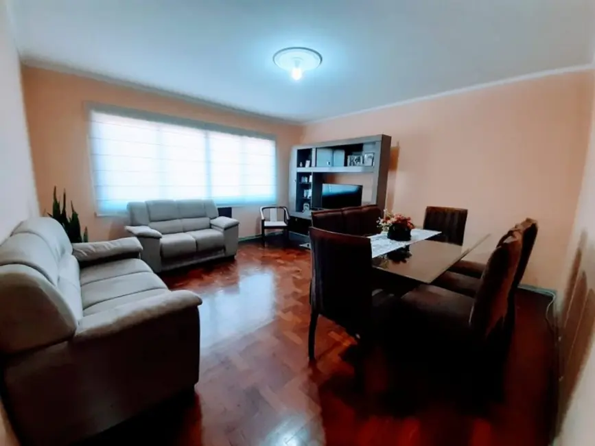 Apartamento com 3 quartos à venda, 127m2 em Menino Deus, Porto Alegre - RS - imagem 2 Foto 2 de Apartamento com 3 quartos à venda, 127m2 em Menino Deus, Porto Alegre - RS