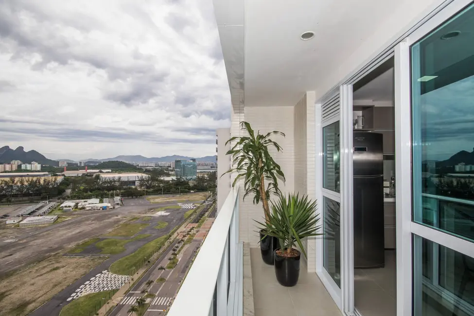 Foto 2 de Apartamento com 2 quartos à venda, 79m2 em Barra da Tijuca, Rio De Janeiro - RJ