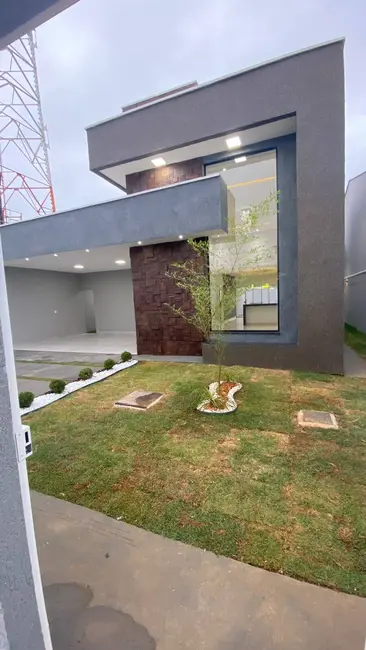 Foto 2 de Casa com 3 quartos à venda, 360m2 em Residencial Jardim Canedo, Senador Canedo - GO