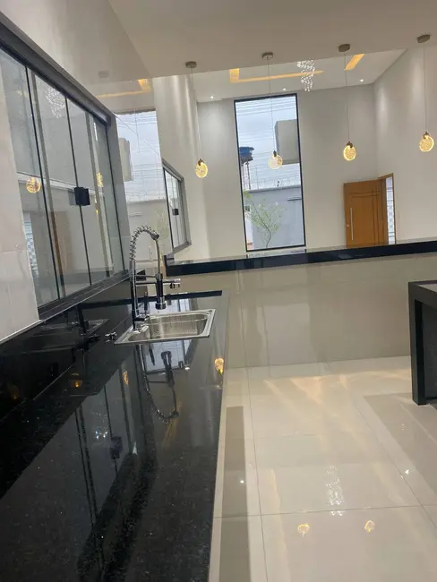 Casa com 3 quartos à venda, 360m2 em Residencial Jardim Canedo, Senador Canedo - GO - imagem 3 Foto 3 de Casa com 3 quartos à venda, 360m2 em Residencial Jardim Canedo, Senador Canedo - GO