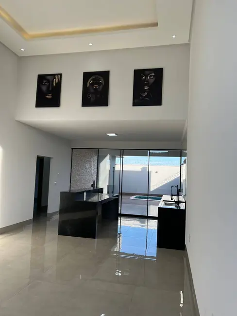 Casa com 3 quartos à venda, 300m2 em Residencial Jardim Canedo III, Senador Canedo - GO - imagem 4 Foto 4 de Casa com 3 quartos à venda, 300m2 em Residencial Jardim Canedo III, Senador Canedo - GO