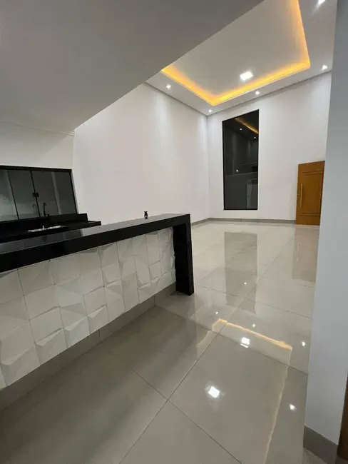 Casa com 3 quartos à venda, 300m2 em Residencial Jardim Canedo III, Senador Canedo - GO - imagem 9 Foto 9 de Casa com 3 quartos à venda, 300m2 em Residencial Jardim Canedo III, Senador Canedo - GO