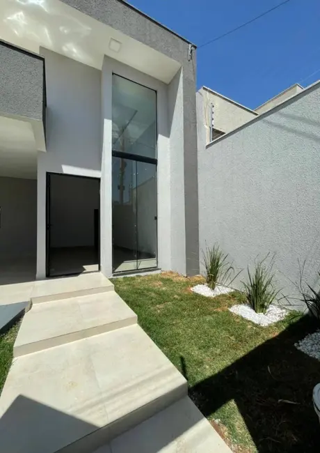 Foto 2 de Casa com 3 quartos à venda, 200m2 em Anapolis - GO
