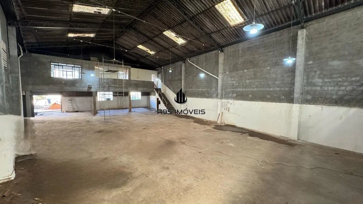 Foto 1 de Armazém / Galpão com 3 quartos para alugar, 1000m2 em Vila Amália (Zona Norte), São Paulo - SP