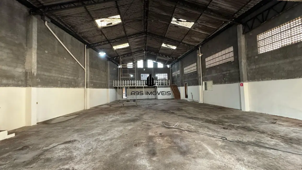 Foto 3 de Armazém / Galpão com 3 quartos para alugar, 1000m2 em Vila Amália (Zona Norte), São Paulo - SP