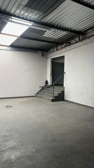 Foto 6 de Armazém / Galpão com 4 quartos para alugar, 400m2 em Vila Nova York, São Paulo - SP