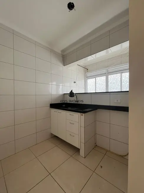 Foto 2 de Apartamento com 1 quarto para alugar, 45m2 em Vila Antonieta, São Paulo - SP