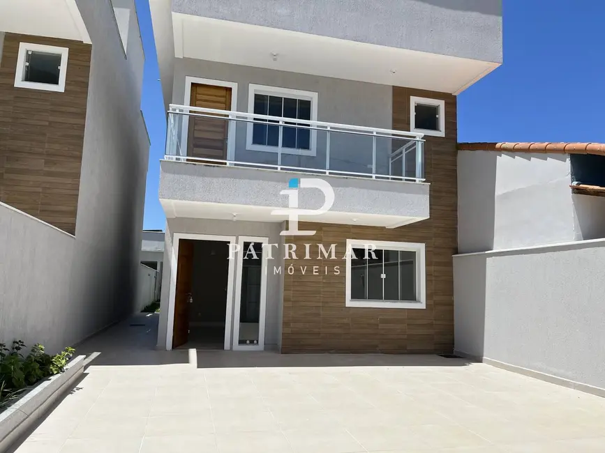 Casa com 4 quartos à venda, 300m2 em Marica - RJ - imagem 1 Foto 1 de Casa com 4 quartos à venda, 300m2 em Marica - RJ
