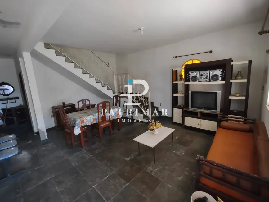 Casa com 4 quartos à venda, 284m2 em Marica - RJ - imagem 8 Foto 8 de Casa com 4 quartos à venda, 284m2 em Marica - RJ