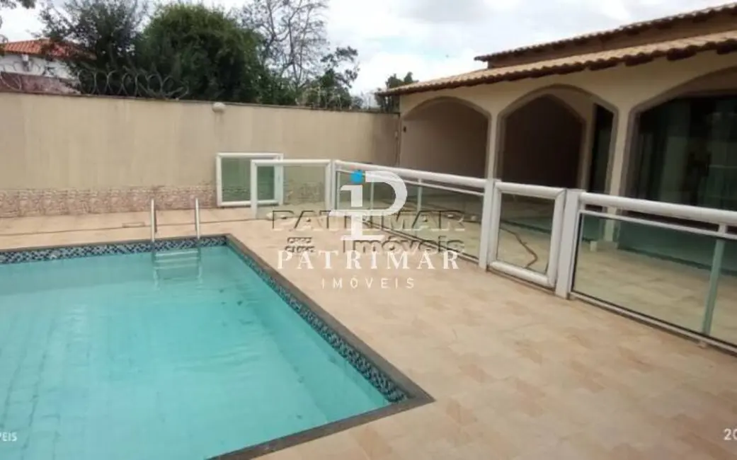 Foto 3 de Casa com 3 quartos à venda, 230m2 em Marica - RJ