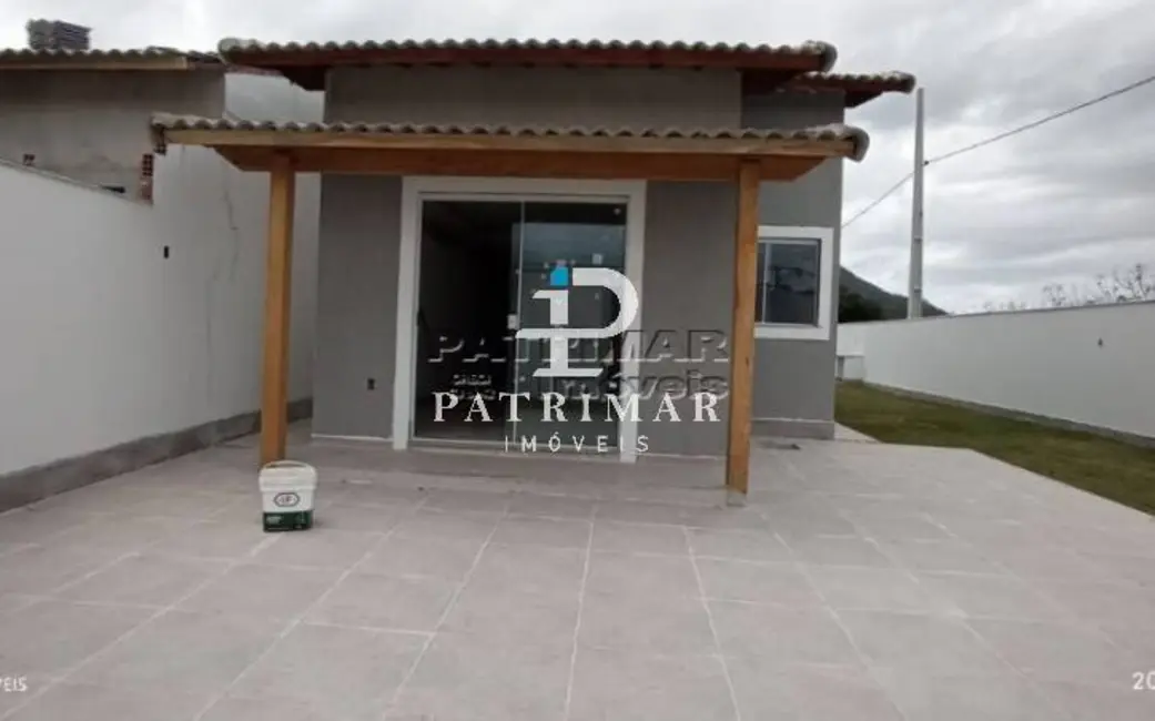 Foto 2 de Casa com 2 quartos à venda, 324m2 em Marica - RJ
