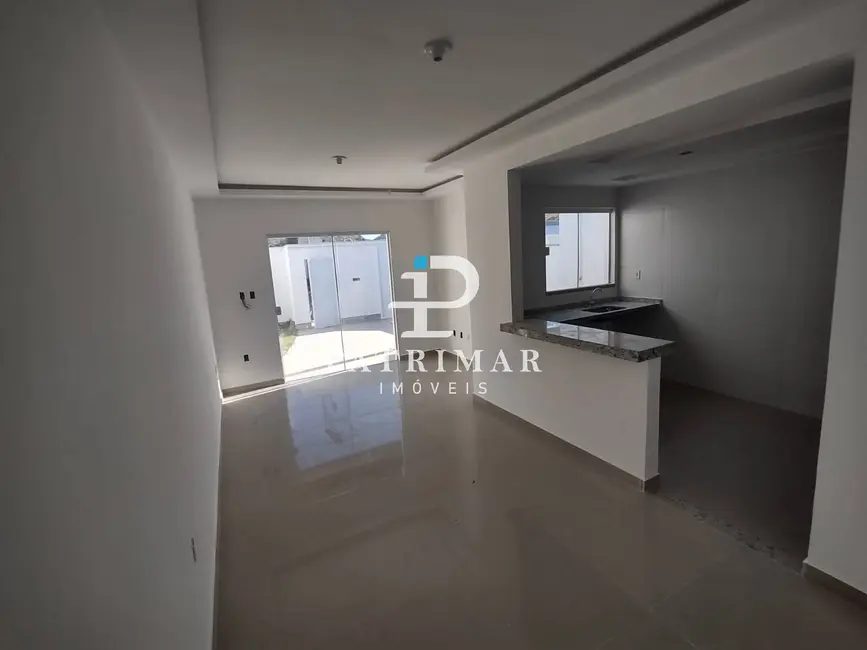 Foto 6 de Casa com 2 quartos à venda, 324m2 em Marica - RJ