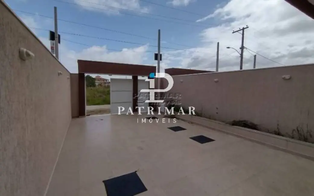 Foto 3 de Casa com 4 quartos à venda, 240m2 em Marica - RJ