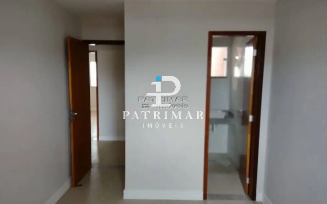 Foto 6 de Casa com 4 quartos à venda, 240m2 em Marica - RJ