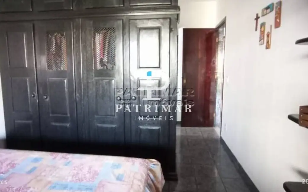 Foto 9 de Casa com 2 quartos à venda, 480m2 em Marica - RJ