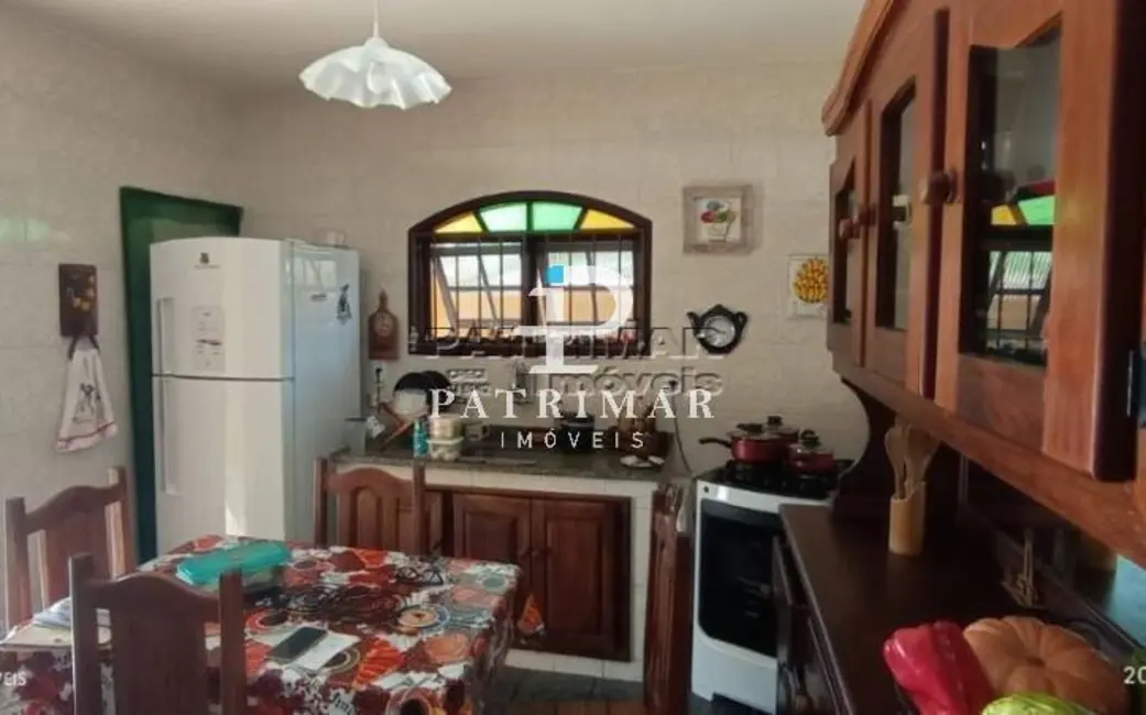 Foto 3 de Casa com 2 quartos à venda, 480m2 em Marica - RJ