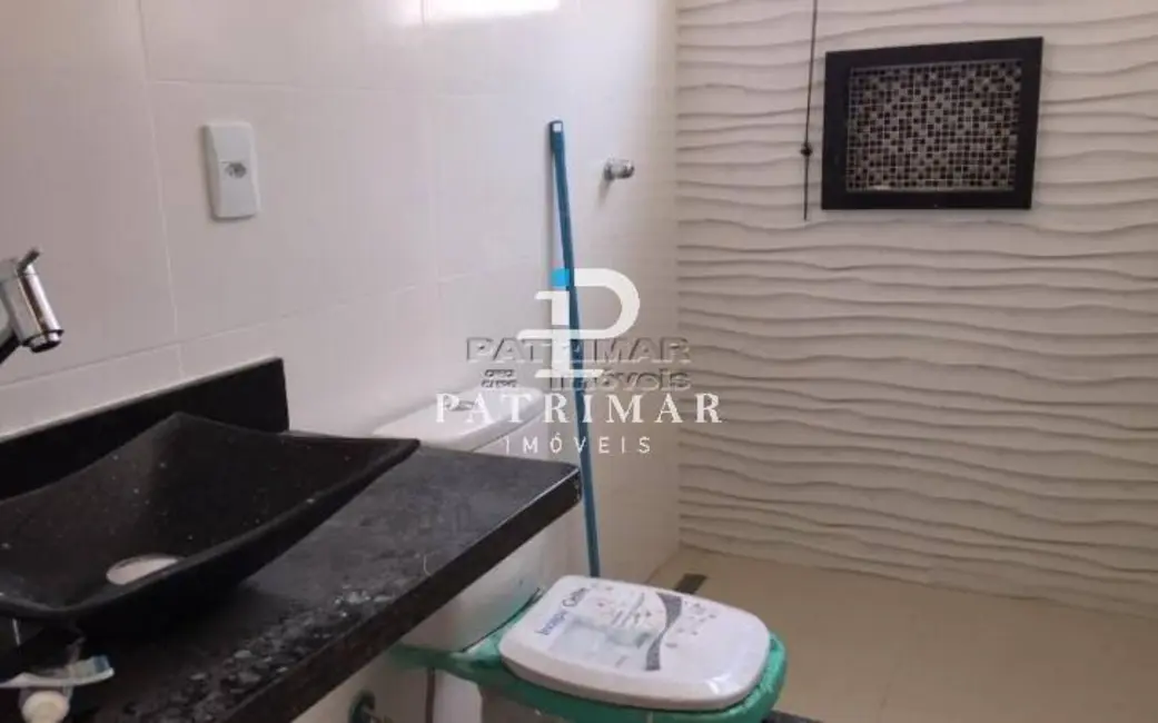 Casa com 3 quartos à venda, 220m2 em Marica - RJ - imagem 8 Foto 8 de Casa com 3 quartos à venda, 220m2 em Marica - RJ