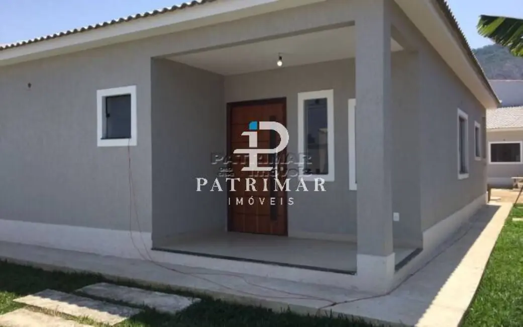 Foto 1 de Casa com 3 quartos à venda, 220m2 em Marica - RJ