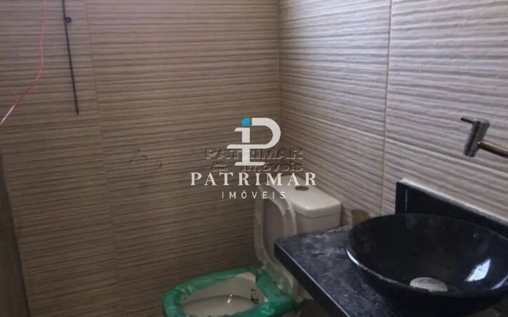 Casa com 3 quartos à venda, 220m2 em Marica - RJ - imagem 4 Foto 4 de Casa com 3 quartos à venda, 220m2 em Marica - RJ