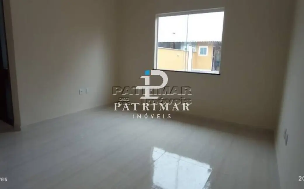 Foto 2 de Casa com 3 quartos à venda, 160m2 em Marica - RJ
