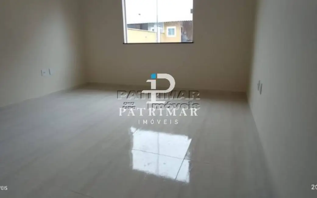 Foto 3 de Casa com 3 quartos à venda, 160m2 em Marica - RJ