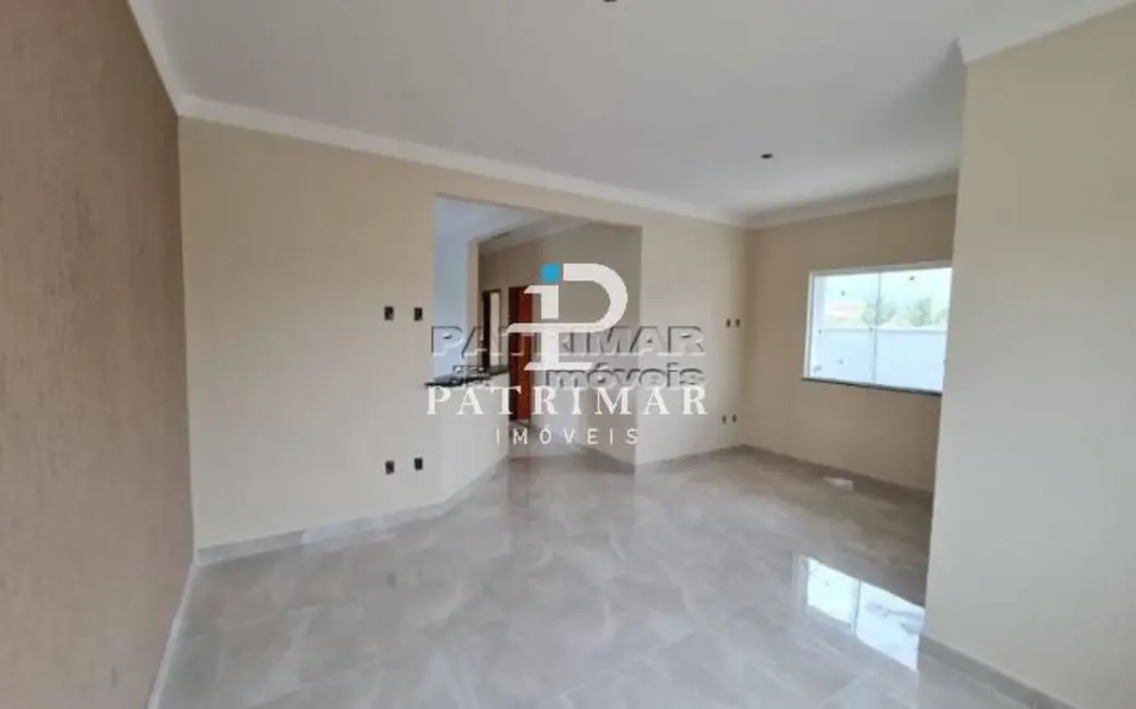 Foto 6 de Casa com 3 quartos à venda, 380m2 em Marica - RJ