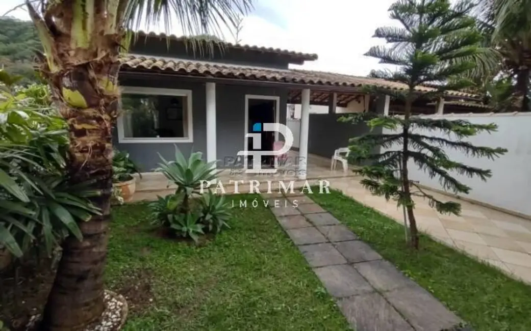 Foto 2 de Casa com 3 quartos à venda, 160m2 em Marica - RJ