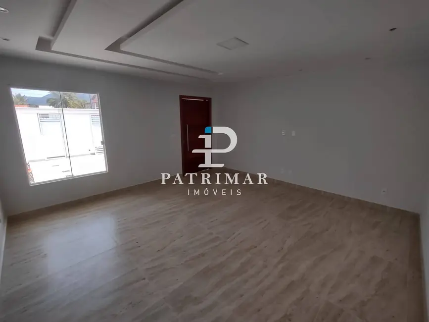 Foto 5 de Casa com 3 quartos à venda, 121m2 em Marica - RJ