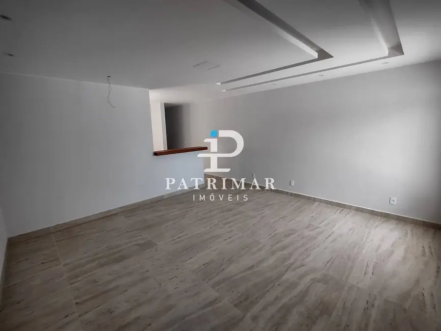 Foto 4 de Casa com 3 quartos à venda, 121m2 em Marica - RJ