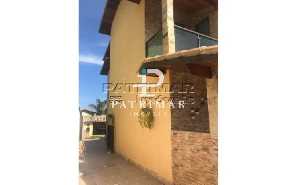 Foto 4 de Casa com 2 quartos à venda, 195m2 em Marica - RJ