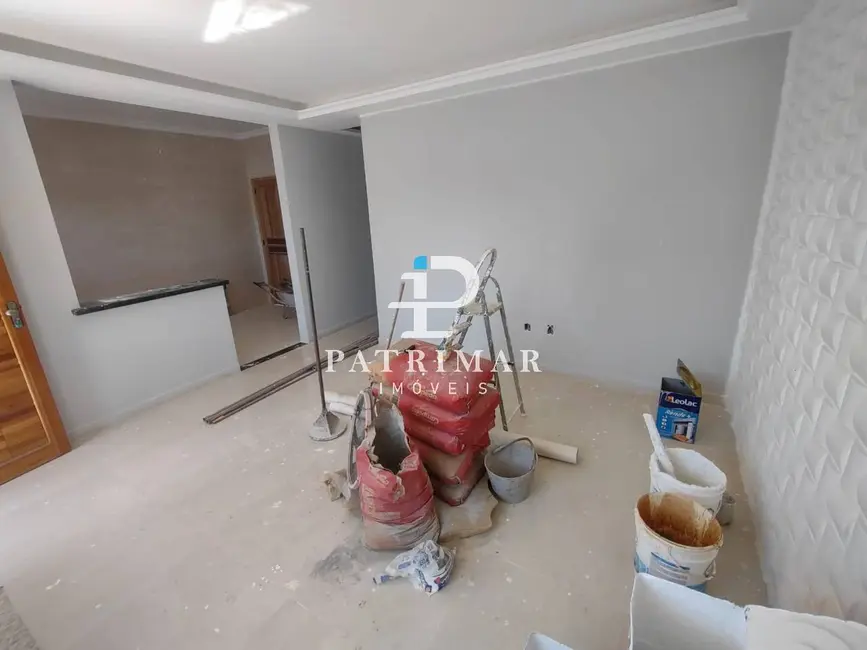 Foto 4 de Casa com 3 quartos à venda, 380m2 em Marica - RJ