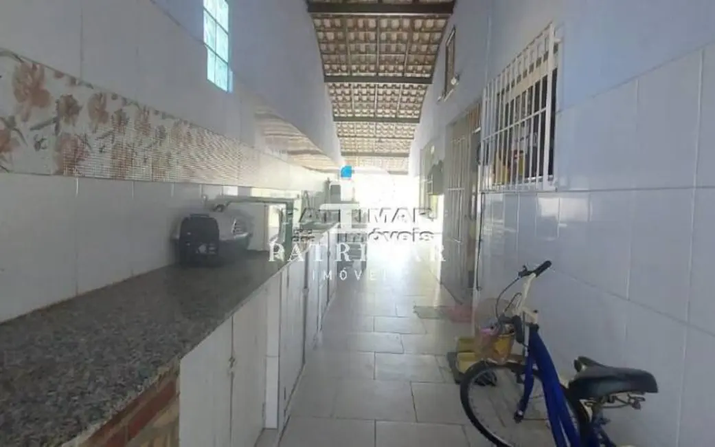 Foto 3 de Casa com 2 quartos à venda, 130m2 em Marica - RJ