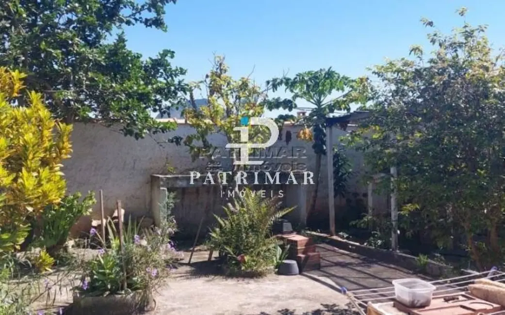 Foto 6 de Casa com 2 quartos à venda, 130m2 em Marica - RJ