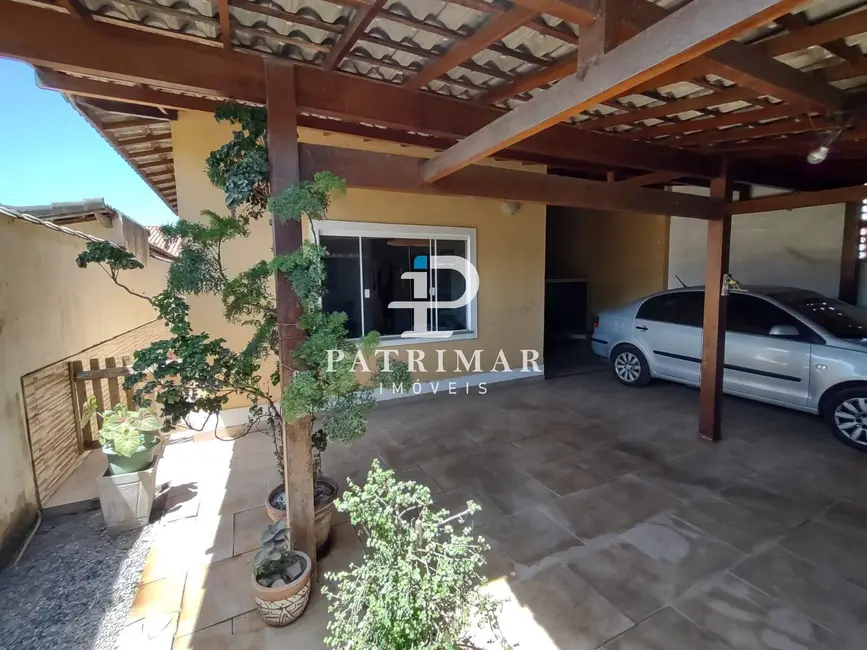 Foto 1 de Casa com 3 quartos à venda, 240m2 em Marica - RJ