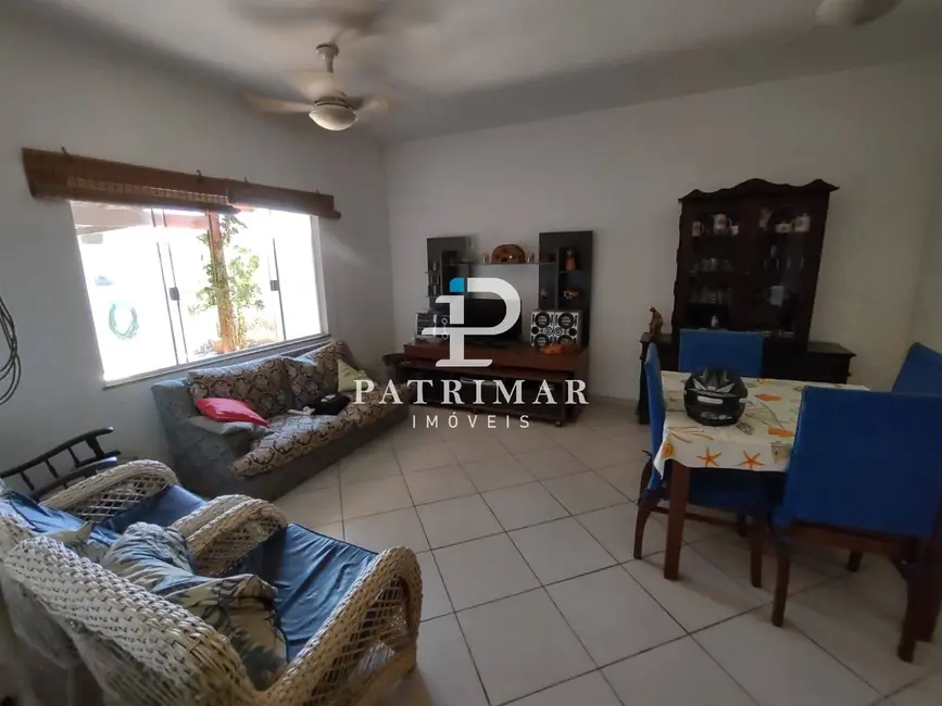 Foto 6 de Casa com 3 quartos à venda, 240m2 em Marica - RJ