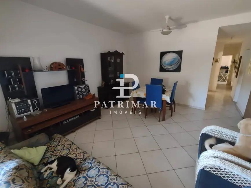 Foto 4 de Casa com 3 quartos à venda, 240m2 em Marica - RJ