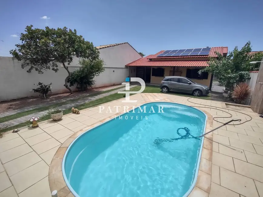 Foto 4 de Casa com 4 quartos à venda, 480m2 em Marica - RJ