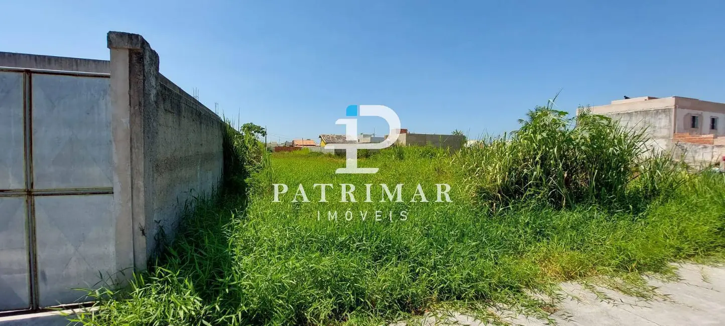Foto 1 de Terreno / Lote à venda, 480m2 em Marica - RJ