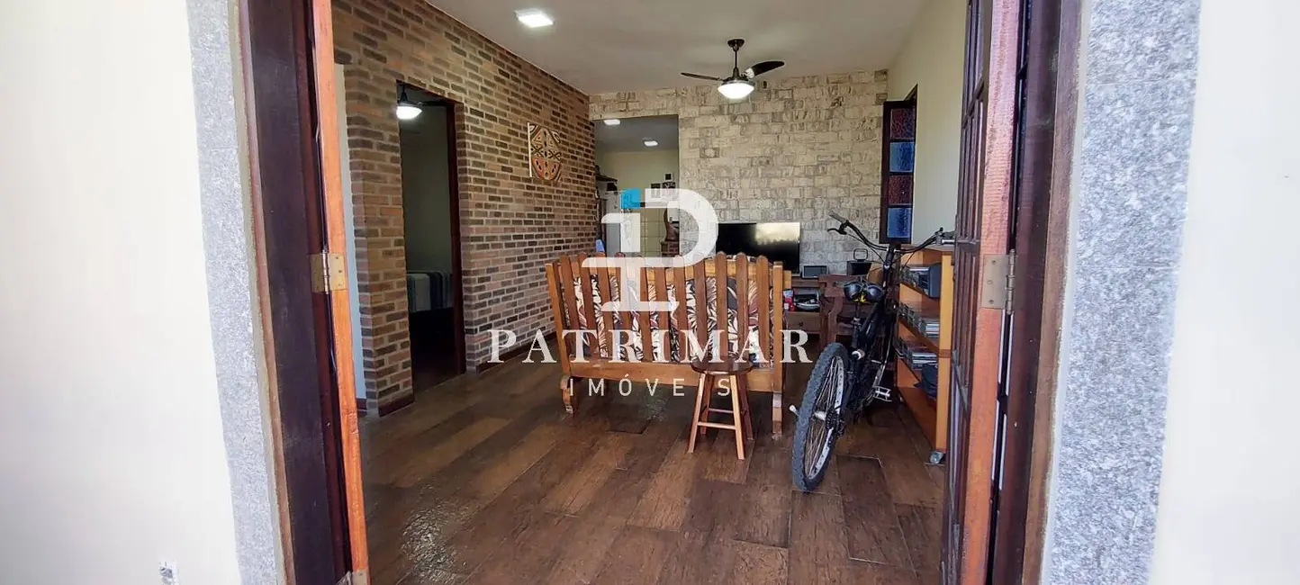 Foto 5 de Casa com 2 quartos à venda, 300m2 em Marica - RJ