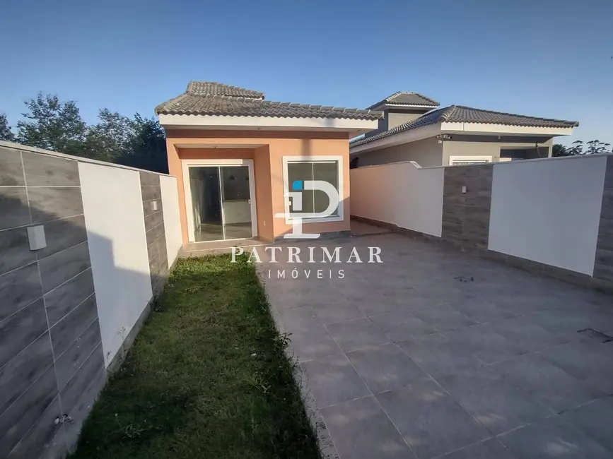 Foto 2 de Casa com 2 quartos à venda, 67m2 em Marica - RJ