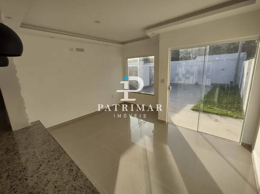 Foto 6 de Casa com 2 quartos à venda, 67m2 em Marica - RJ