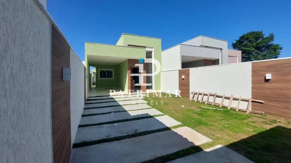 Foto 4 de Casa com 2 quartos à venda, 240m2 em Marica - RJ